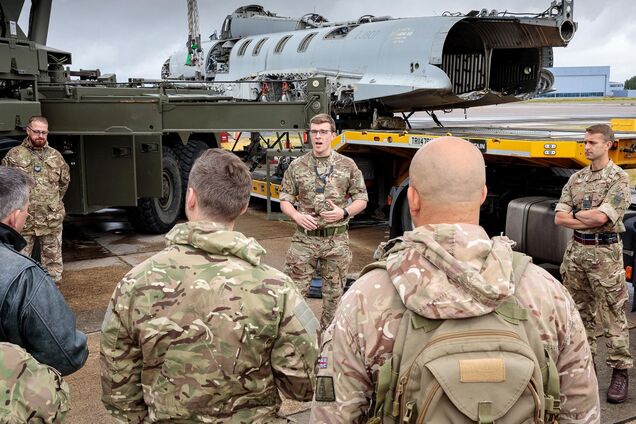 Британія запустить програму військової підготовки юнаків: коли стартує прийом заявок