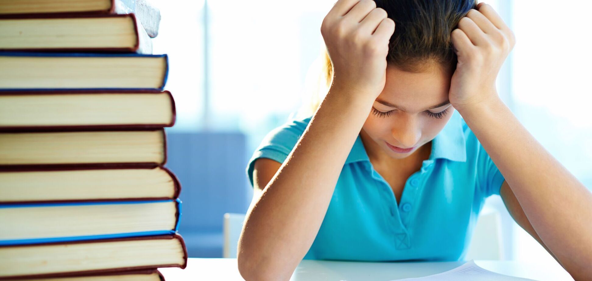 'Це не працює при вивченні Ліни Костенко'. Вчителька розкрила лайфхак, як не отримати двійку з літератури, але її розкритикували