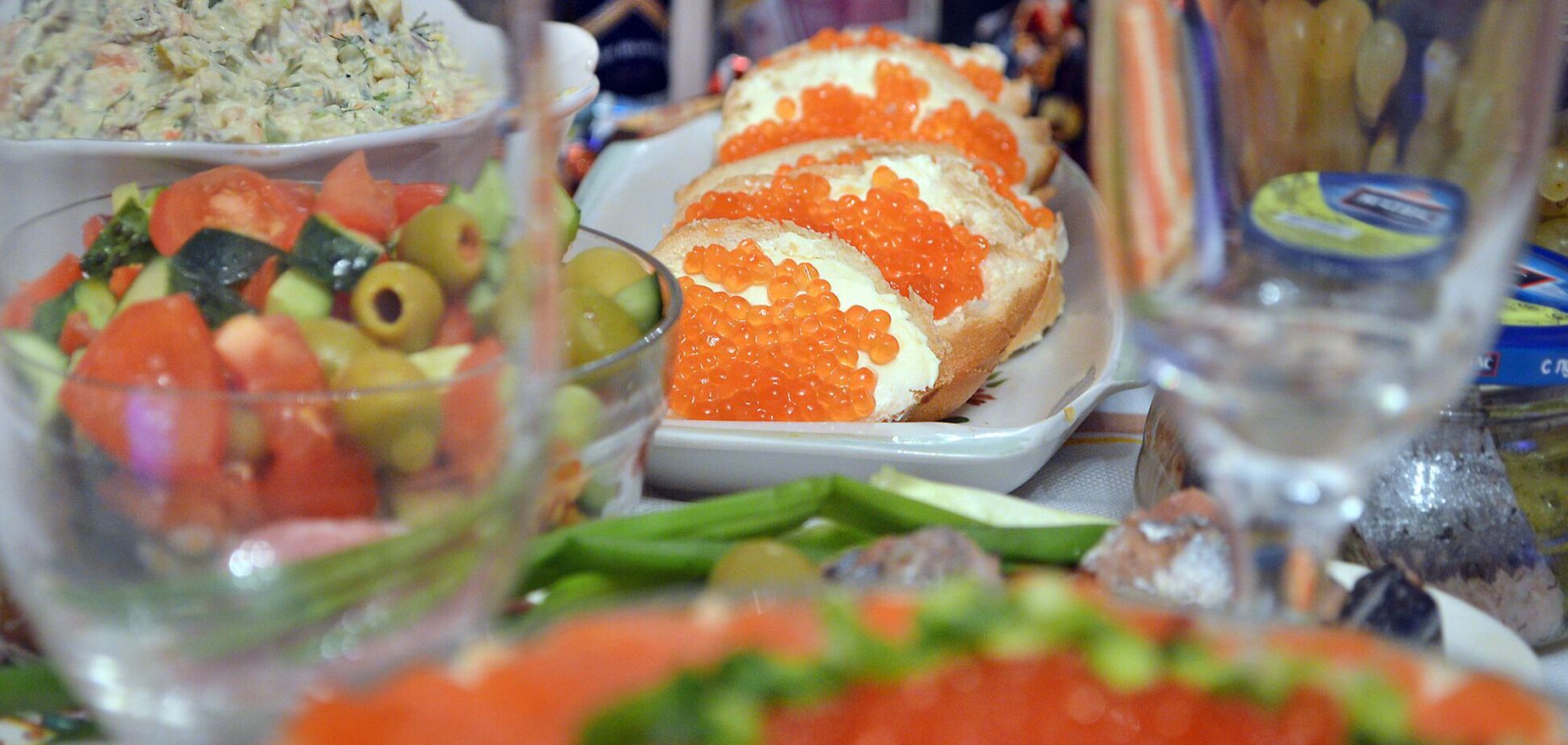 Ілюстрація - новорічний стіл