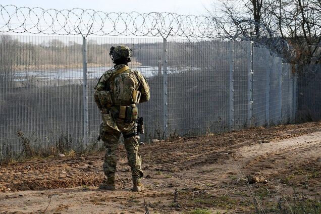 Латвія завершила будівництво 280-кілометрового паркану на кордоні з Росією