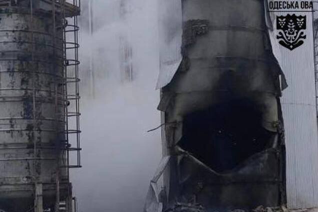 Окупанти вдарили по Одещині: є влучання і постраждалий, пошкоджено цивільне судно