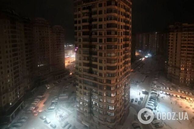 'Мы уже как сосульки': в Подмосковье перед Новым годом случился блэкаут, россияне сидят при свечах и проклинают энергетиков