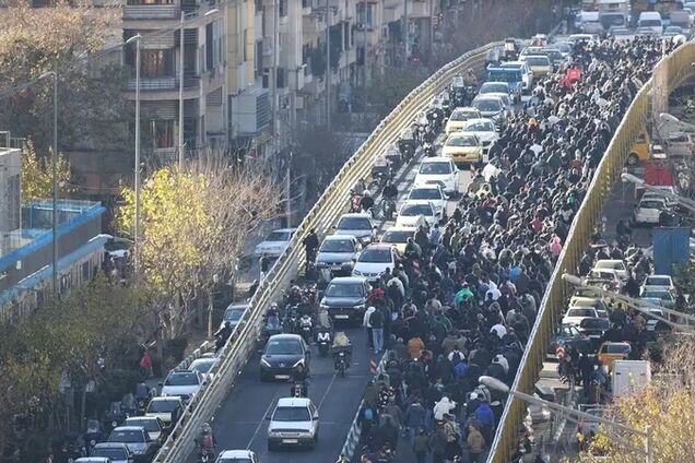 В Ірані спалахнули протести через зростання вартості життя: до торговців приєднались студенти