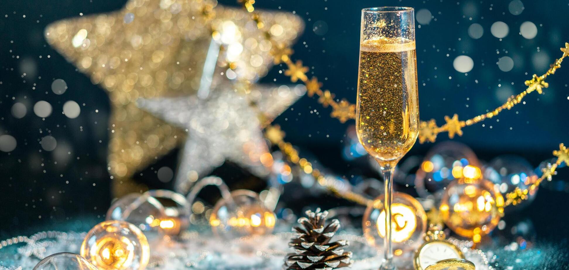 Картинки с Новым годом 2026: поздравления, открытки, классные пожелания для семьи, друзей и коллег