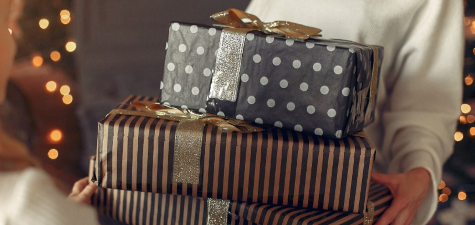 Як перевірити, чи підходить пакувальний папір з ваших подарунків для переробки: простий тест