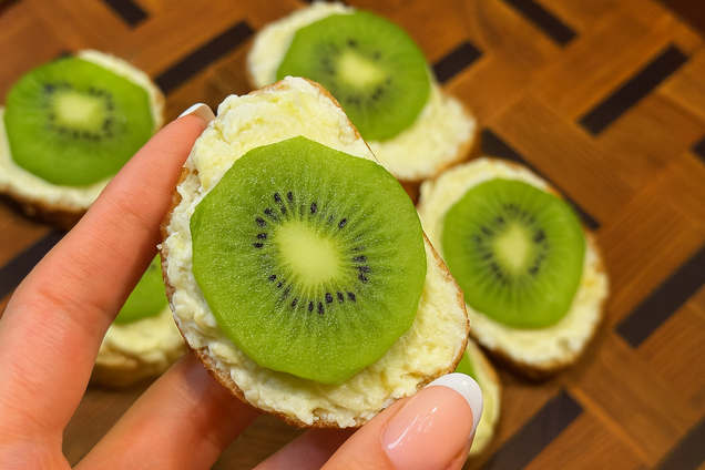 Цікаві бутерброди з ківі для новорічного столу: смак закуски вас приємно здивує