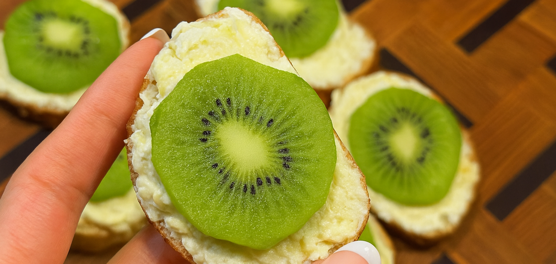 Цікаві бутерброди з ківі для новорічного столу: смак закуски вас приємно здивує