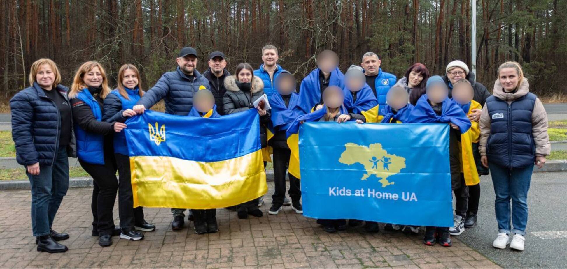 В Украину вернули из России и оккупации еще 7 детей: поспособствовала Мелания Трамп. Фото и видео