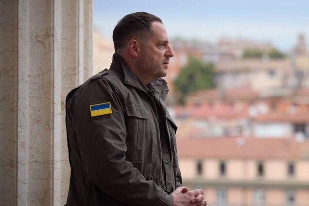 ЗМІ: Єрмака помітили в офісі Служби зовнішньої розвідки, може готуватися перетин кордону