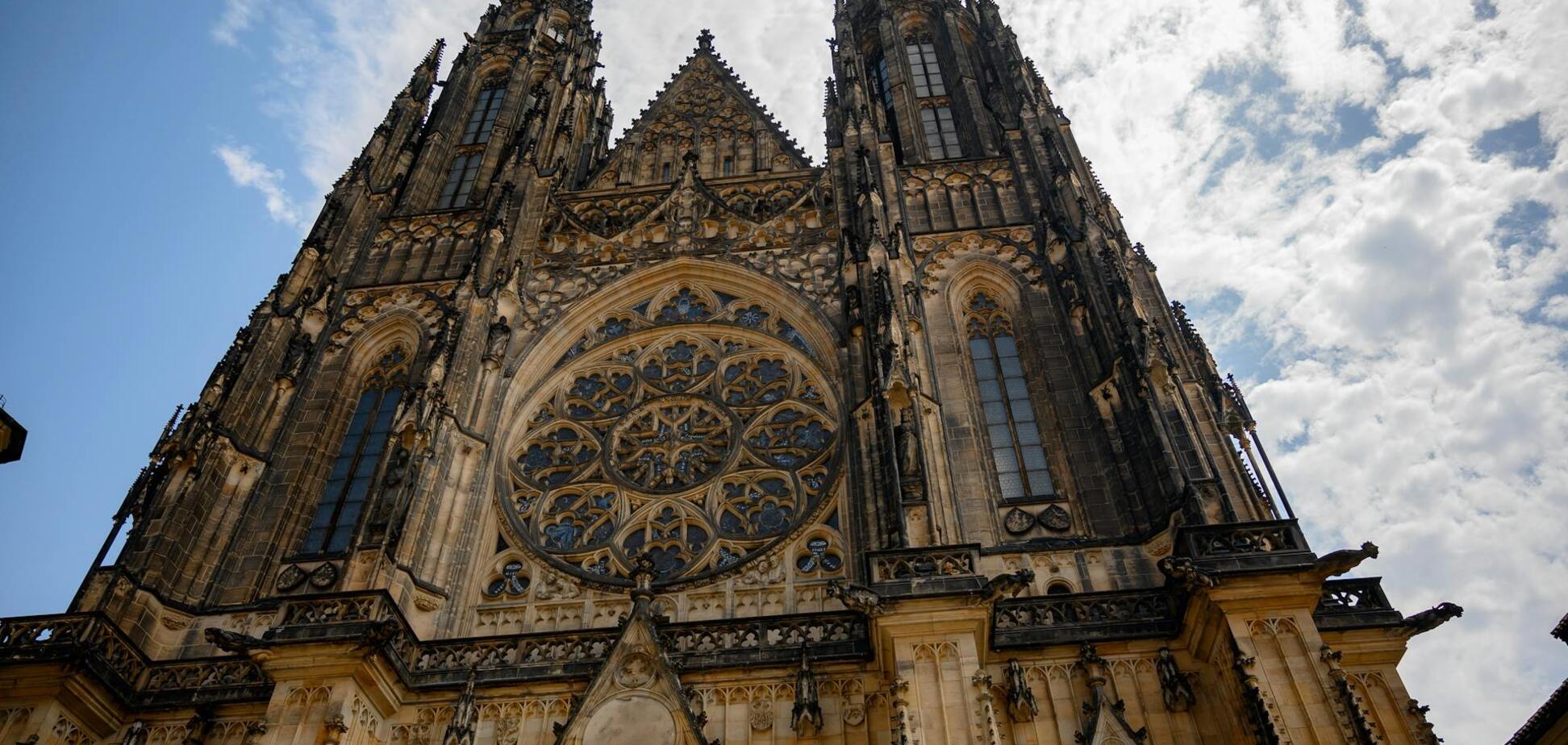 Яке свято відзначають 9 грудня: все про цей день