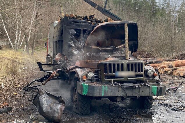 Війська РФ ударили по вантажівці на Харківщині: загинули двоє чоловіків. Фото