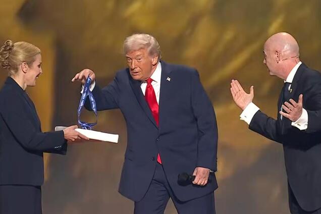 Трамп получил первую в истории премию мира от FIFA: что это за приз. Фото и видео