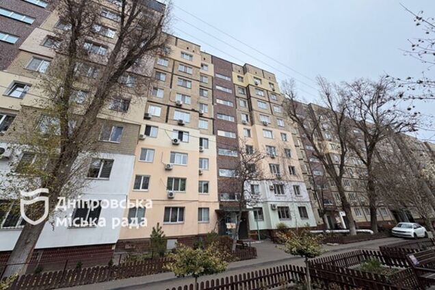 Замінюють вікна, покрівлі та ліфти: Дніпро відновлює будинки ОСББ та ЖБК після обстрілів