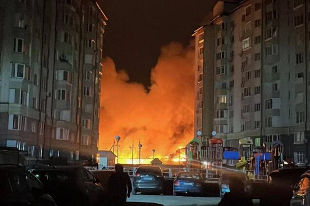 Бессодержательный с военной точки зрения удар: Зеленский отреагировал на массированный российский обстрел Украины. Фото