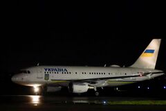 В Ирландии подтвердили, что самолет Зеленского преследовали дроны: созывают Совбез