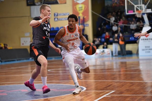 'Кривбас' у напруженому матчі Суперліги Favbet переміг 'Черкаські Мавпи'