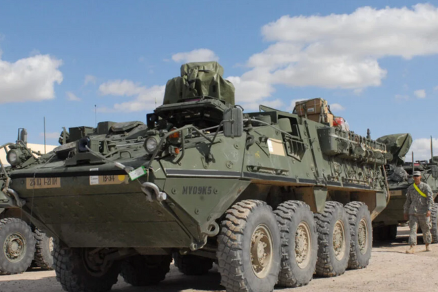 США пропонують Польщі купити 250 вживаних БТР Stryker за $1: що відбувається