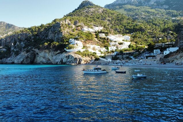 Куди поїхати у сімейну відпустку: 5 найкращих грецьких островів