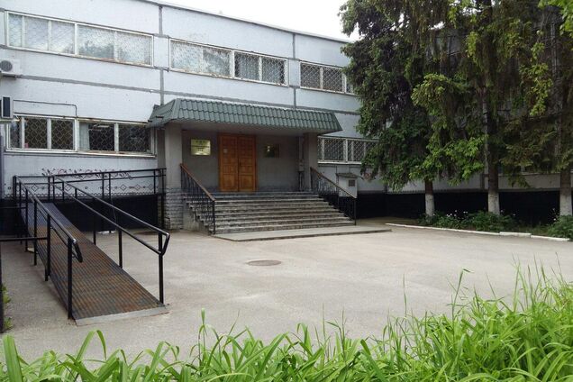 У Харкові судили чоловіка, який кидав цеглу у військових ТЦК, погрожував їм ножем і нецензурно лаявся: як покарали