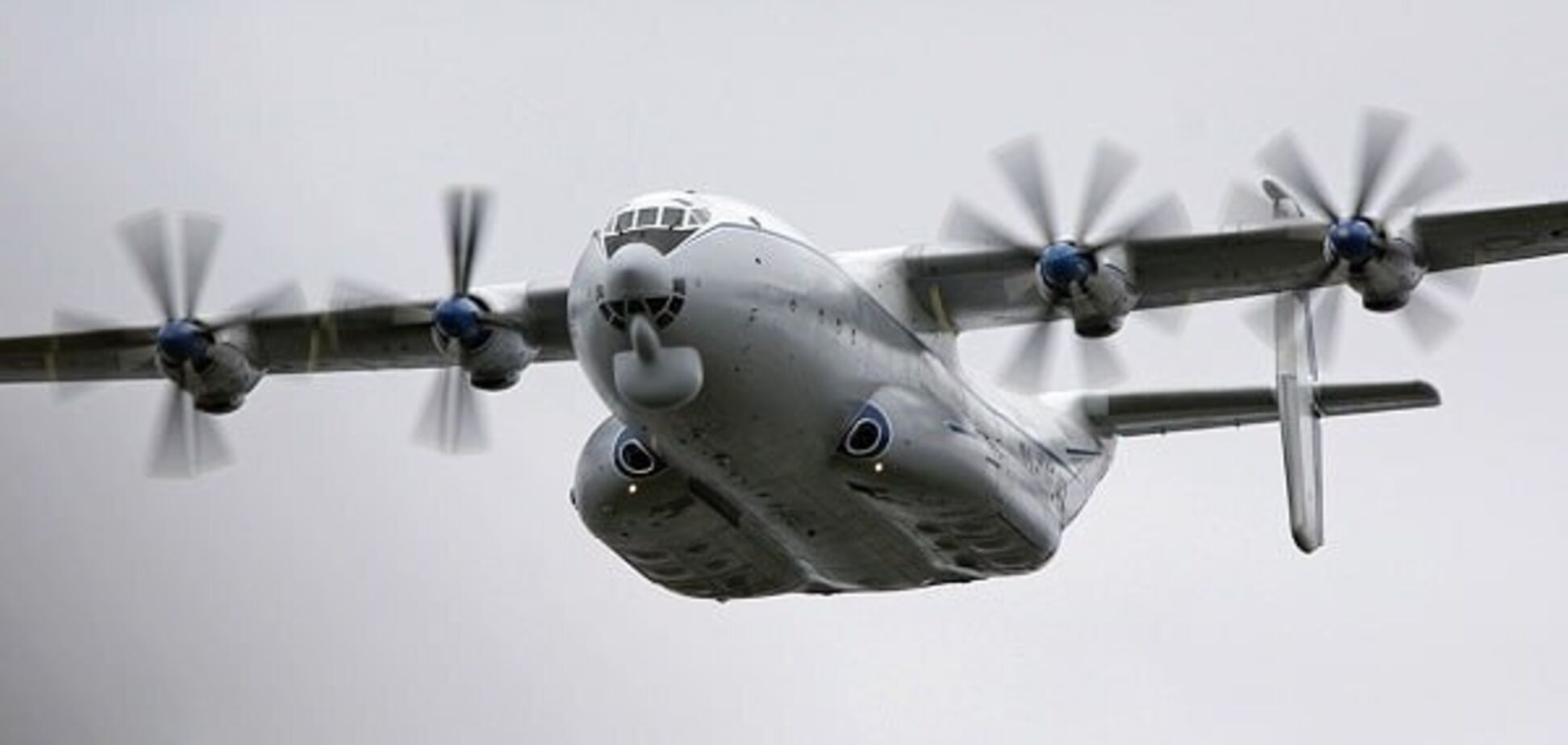 У Росії розбився військово-транспортний літак АН-22: на борту було сім осіб