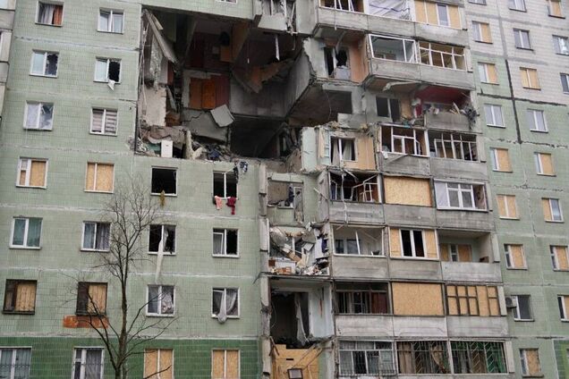 В больнице скончалась одна из пострадавших при ударе РФ по многоэтажке в Сумах, состояние другой удалось стабилизировать - ОВА