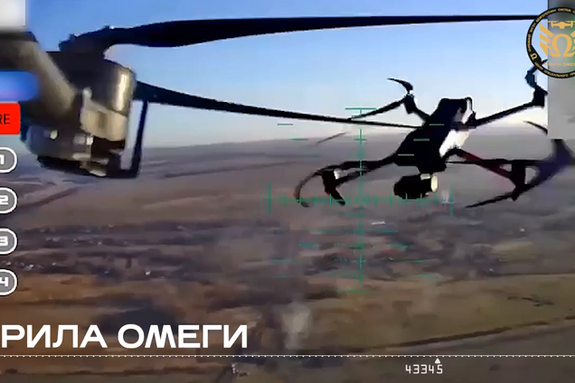 В Украине на фронте произошел необычный поединок между ударным БПЛА и вражеским дроном-разведчиком. Видео