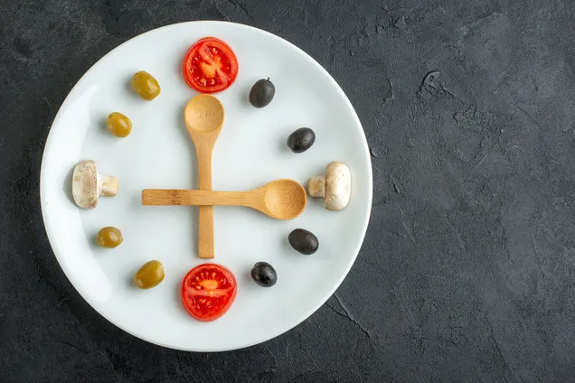 От быстрого метаболизма до очищения клеток: какие преимущества периодического голодания