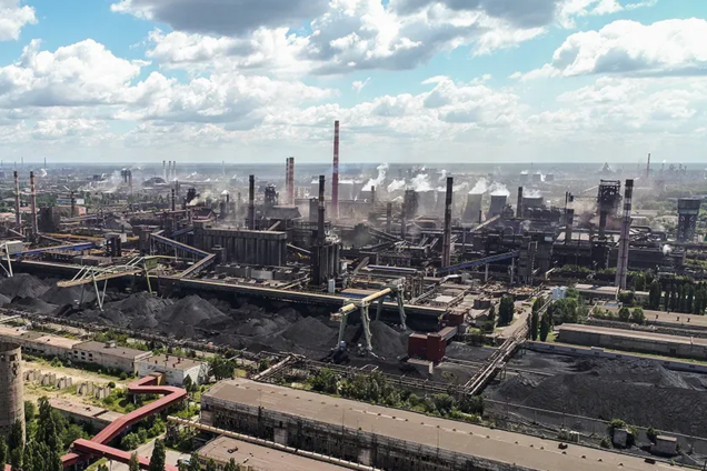 Під прицілом був комбінат: дрони атакували Липецьк, було чутно серію вибухів. Відео