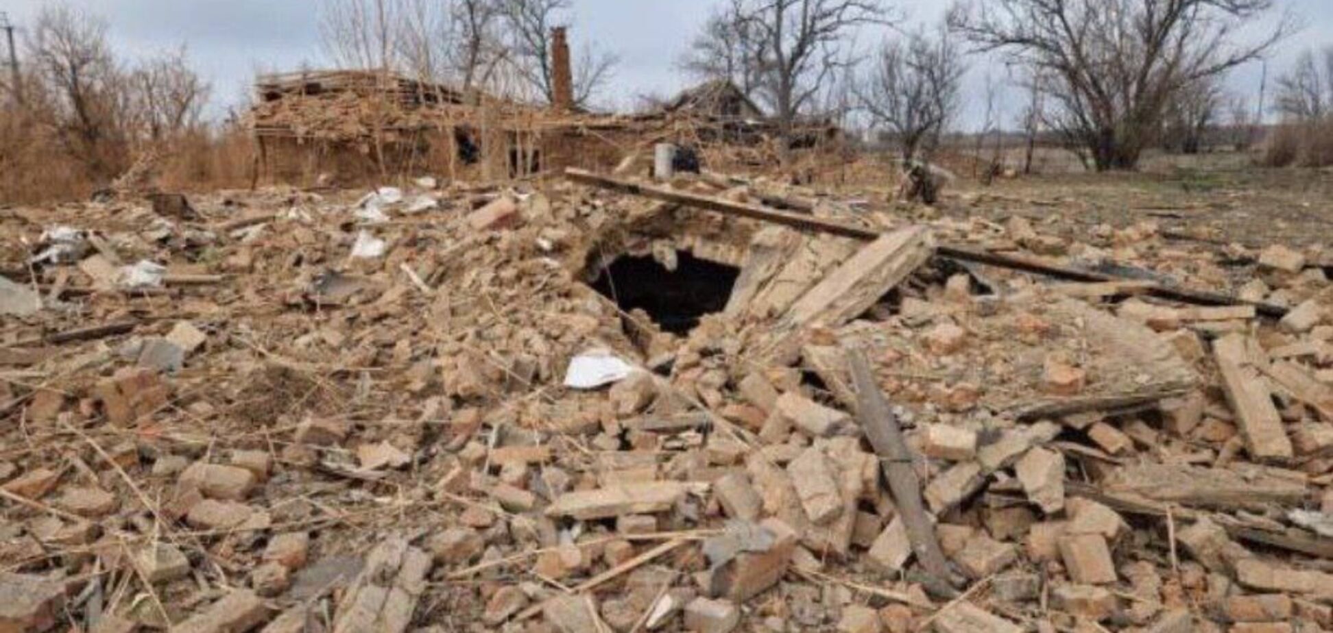 Оккупанты ударили КАБами по Преображенке на Запорожье: под завалами есть люди, двое погибли