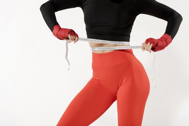 От интервального голодания до активного хобби: как избавиться от жира на животе без тренировок