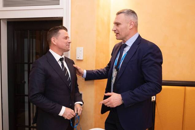 Кличко зустрівся в Мюнхені з мером Варшави Тшасковським