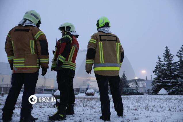 Залучені 40 людей: що відбувається на ЧАЕС через добу після удару російського дрону