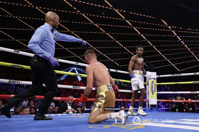 'Уже з перших хвилин було очевидно...' Появилось объяснение случившемуся в бою непобедимого украинского боксера в США