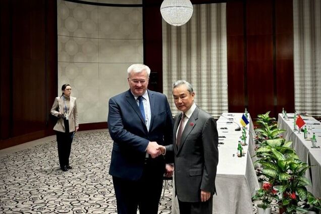 Справедлива та міцна мирна угода: Китай окреслив свою позицію щодо закінчення війни в Україні