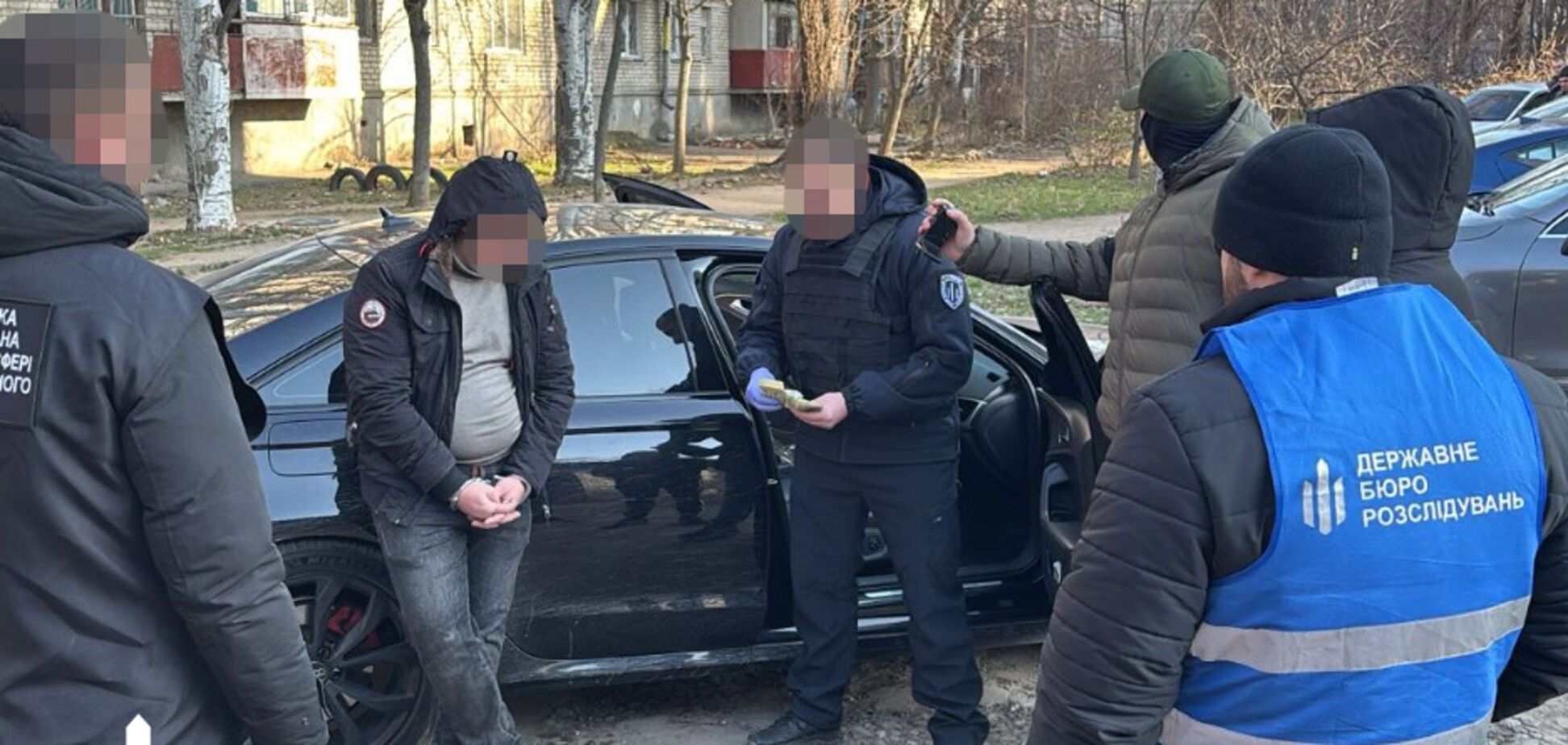 У Миколаєві затримали працівника ТЦК, який вимагав 'викуп' за мобілізованих. Фото