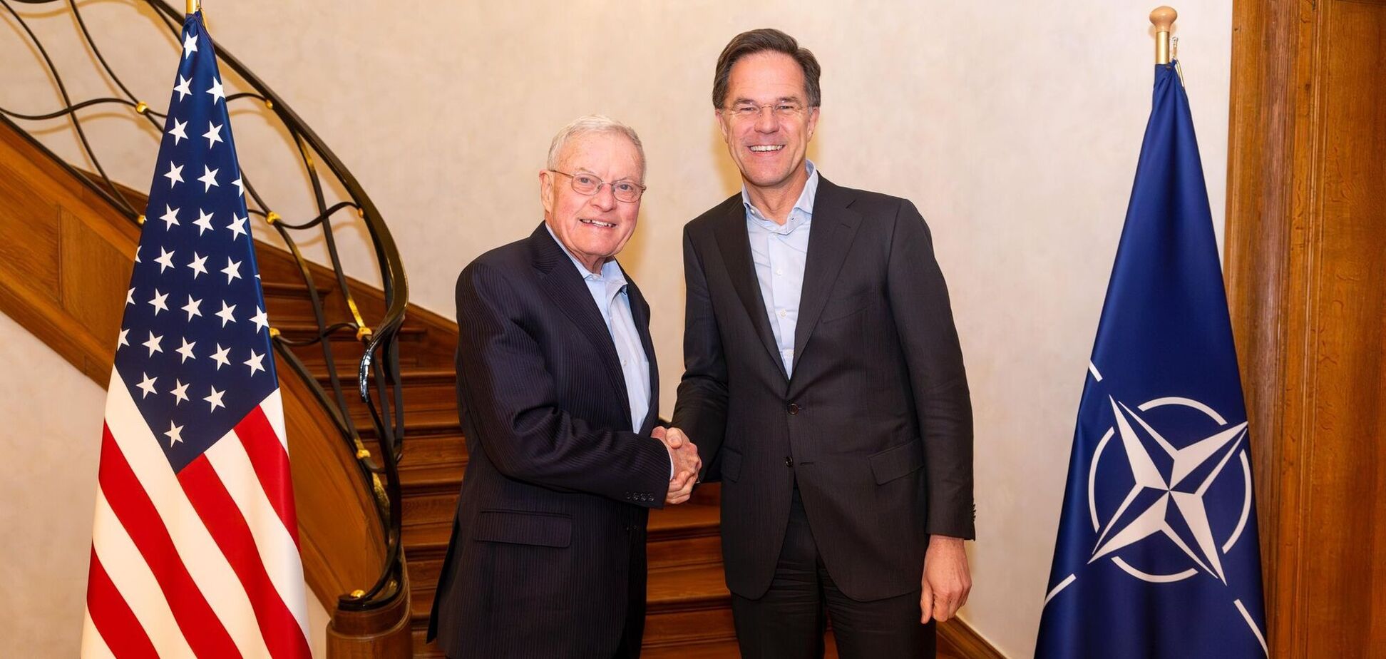 Рютте провел встречу с Келлогом в Брюсселе: говорили об Украине. Фото