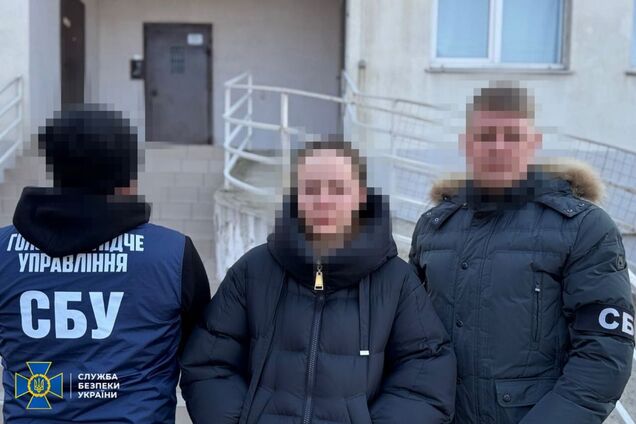 СБУ задержала топ-менеджеров компании из Одессы, которая поставляла в Россию оборудование для электросетей военных баз. Фото