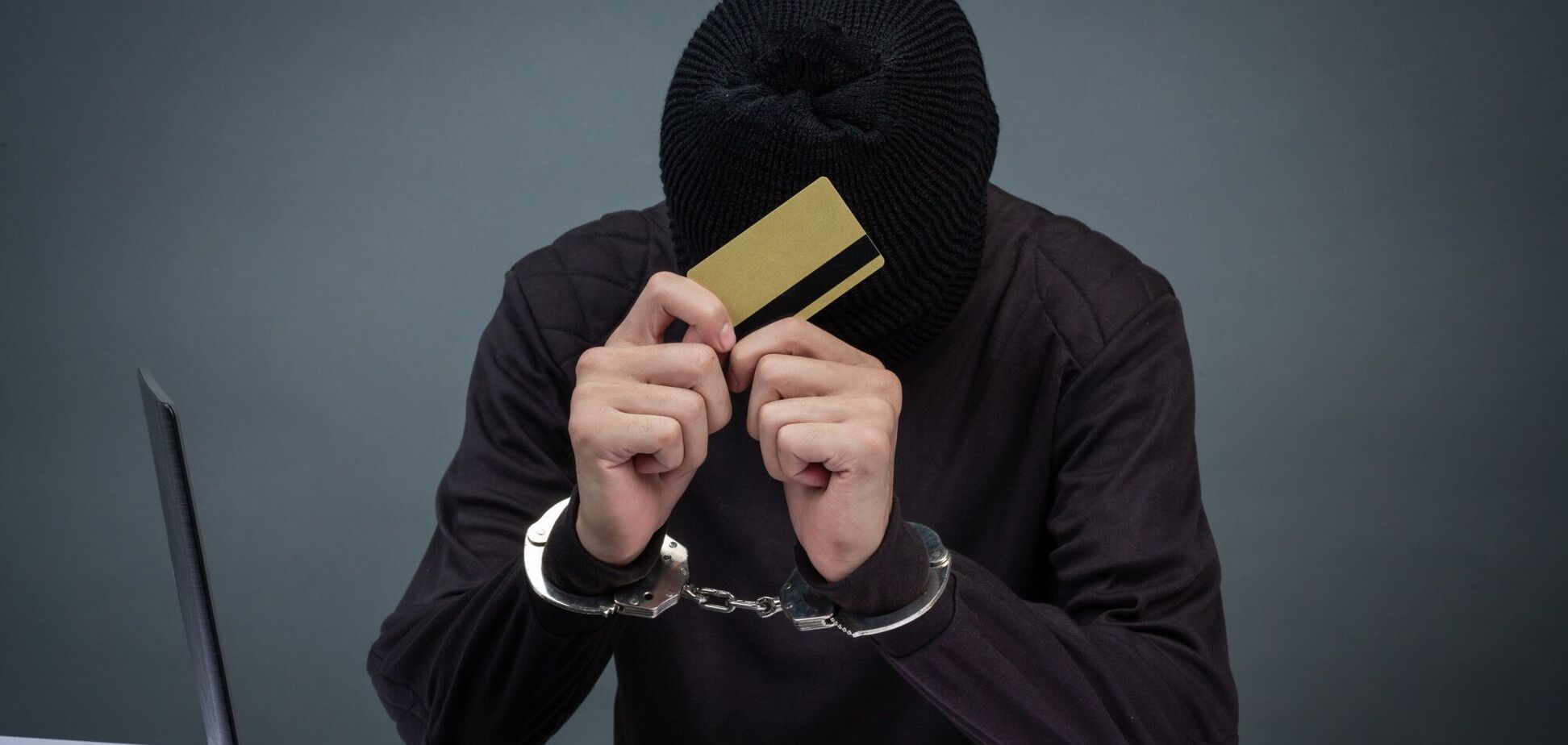 Затримано трьох членів шахрайської групи, що дурила рідних полеглих військових