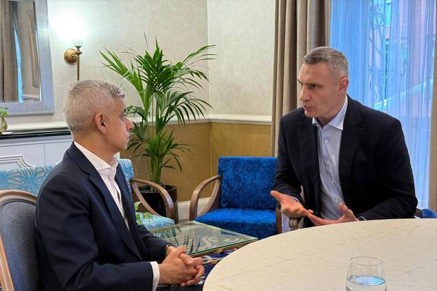 Обговорили допомогу у відновленні Києва й України: Кличко зустрівся з мером Лондона Ханом