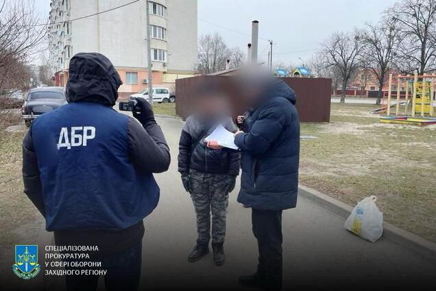 Дружини військових заплатили понад 1 млн гривень за 'допомогу' афериста