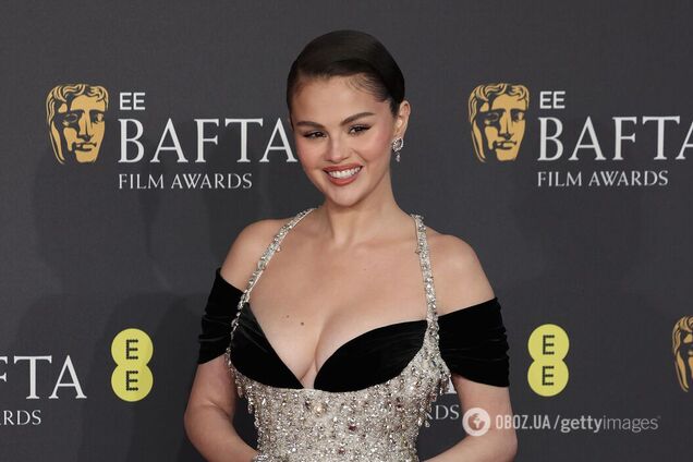 Селена Гомес показала яскравий манікюр, який цієї весни захочуть повторити всі. Фото