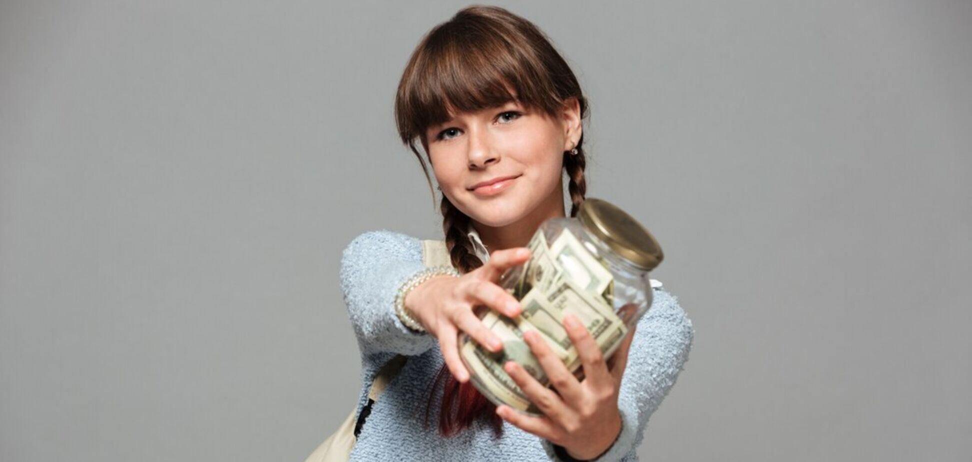 Жінки віддають на 40% більше грошей, ніж чоловіки: що показав науковий експеримент 'Гра в диктатора'