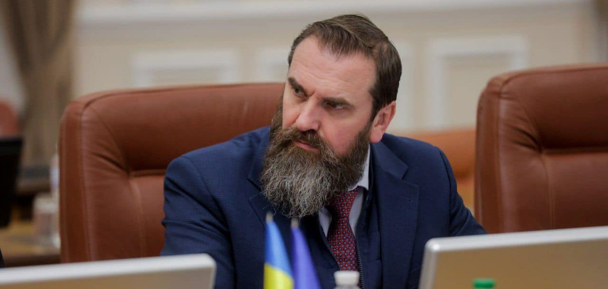 Лисовой взял под контроль доплаты учителям и обратился к местным властям из-за 'манипуляций'