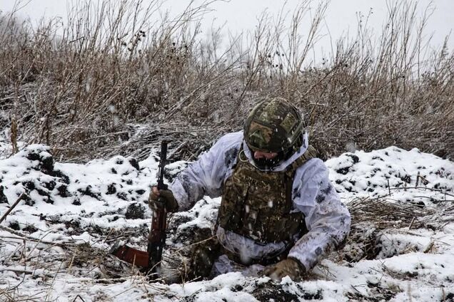 Враг пытался вклиниться в украинскую оборону на Торецком направлении: на фронте произошло 98 боевых столкновений – Генштаб