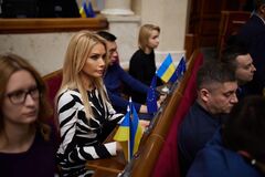 Ирина Кормышкина Аллахвердиева – заявление о сложении депутатских полномочий – корабельная сосна – незаконное обогащение на 20 млн грн