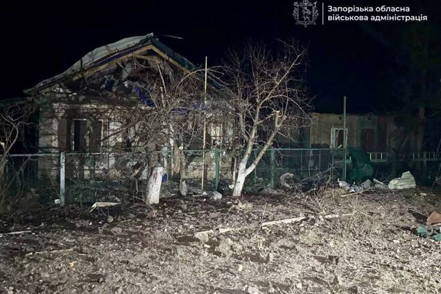 Гуляйполе на Запоріжжі потрапило під обстріл: загинув чоловік, зруйновані будинки. Фото