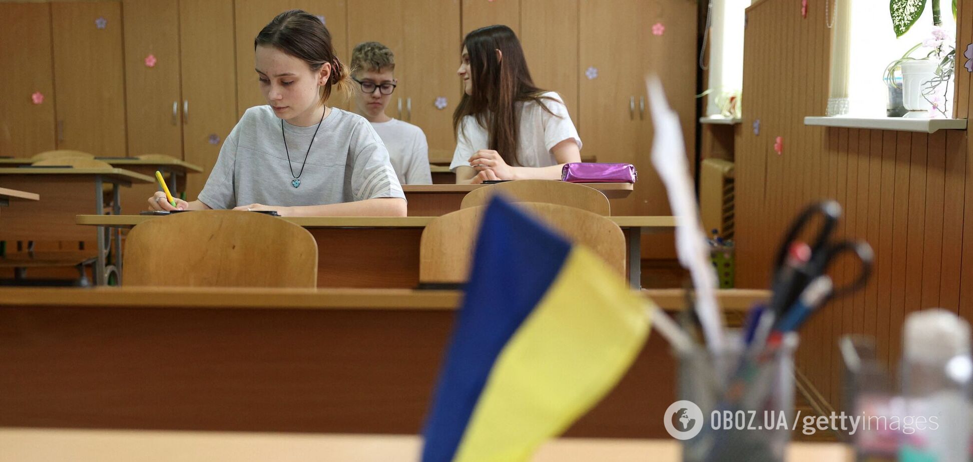 'Коли всі втікають з уроків, ти пишеш твори'. Психологиня пояснила, чому відмінники часто стають жертвами булінгу