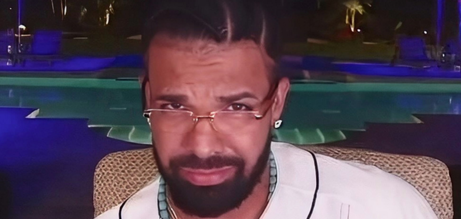 Рэпера Дрейка подозревают в рекламе онлайн-казино