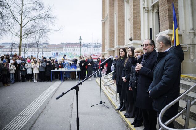 Канцлер Австрии почтил память погибших украинских защитников. Фото