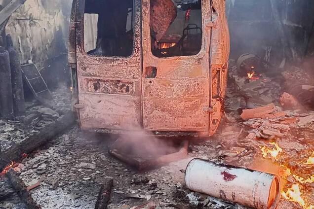 Оккупанты атаковали дроном гражданское авто в Херсоне: есть пострадавшие